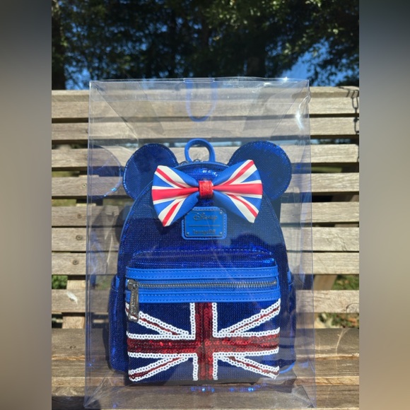Union Jack Loungefly Backpack - Picture 1 of 7